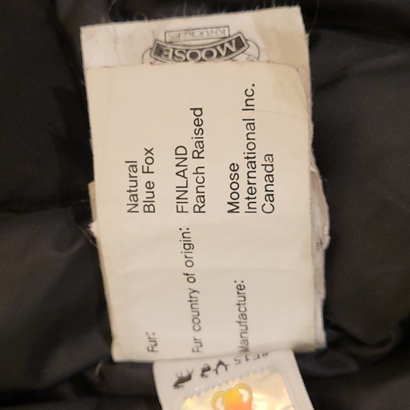 Moose Knuckles bomber jacket, size youth L or women's XS/S, black - Picture 6 of 11